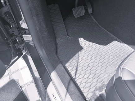 Tesla Model Y 2025-től méretpontos gumiszőnyeg